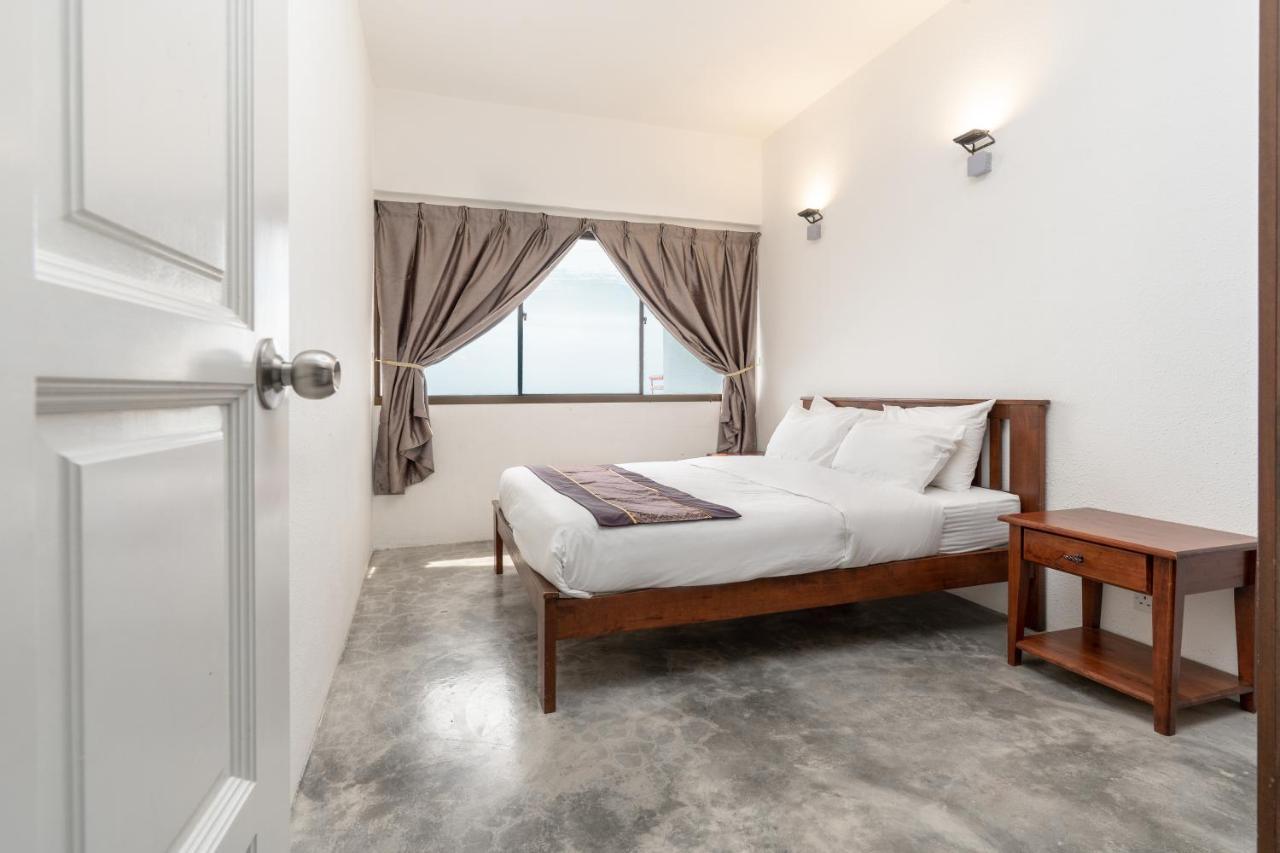 Pantai Seaview Resort Batu Ferringhi 1801 - 3 Rooms Kültér fotó